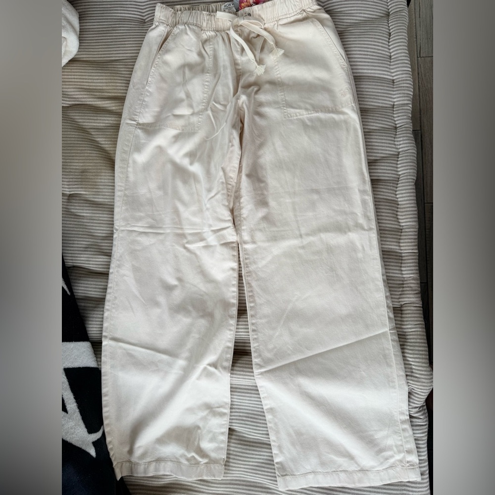 NWT Roxy off white casual pants